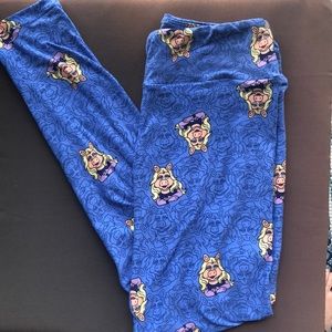 LuLaRoe OS Miss. Piggy Leggings